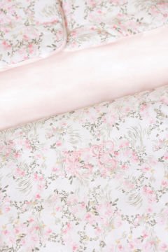 Kız Bebek Ana Kucağı Jardin Hivernal