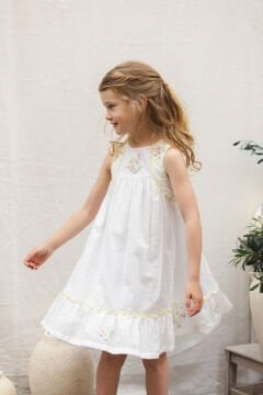 Kız Çocuk Nakış Detaylı Coton Elbise Beyaz