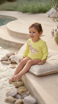 Kız Çocuk UV Korumalı T-Shirt