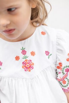 Kız Çocuk Nakışlı Tunik + Şort Set Beyaz